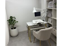 動画を見ながら施術♪