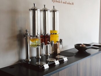 エム(M)の写真/【気品溢れるラグジュアリー空間でリラックス】上質なおもてなしを身近に感じる会員サービス