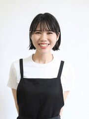 碓井 菜々(amy 店長)