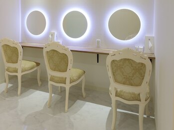 ナンバーファイブクリニカルサロン 札幌店(No.5)/メイクブース