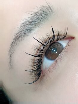 アテリア(ate/lie)の写真/＼”可愛いく盛れる”ワンホンマツエク◎／目元を大きく！ぱっちり＆華やかな目元に♪一重・奥二重の方も◎