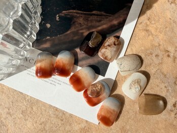 エヌズネイル 三鷹駅前北口店(n’s nail)の写真/シンプルオフィスネイル定額¥5500~!カラー変更OK♪甘皮ドライケア付30種類以上から選べるシンプルデザイン!