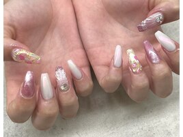 【ほり】ぷっくりネイル