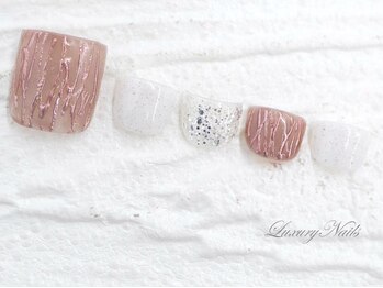 ラグジュアリーネイルズ アカバネ(Luxury Nails Akabane)/上品*ミラーNail