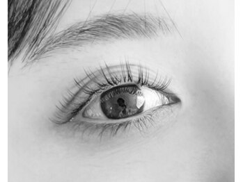 ジョリー(Jolie)の写真/目に合わせた似合わせ提案が自慢★豊富なエクステカラーで、あなただけの輝きをプラス!