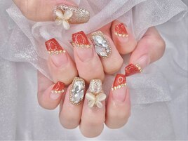 上品キラキラネイル