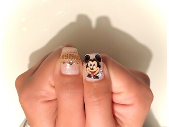 ワンポイント痛ネイル