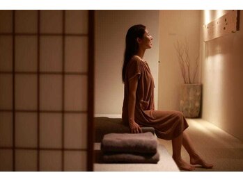 えん 横浜店の写真/最高級の酵素浴で身体を芯から温めた後はお休みスペースで極上のリラックスtime♪夜もぐっすり深く眠れます