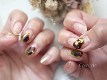 ネイル アトリエ コモード(nail atelier Comodo)/インクネイル ［淡墨画］