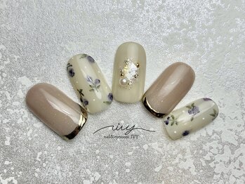 アイヴィー(IVY)/花柄/オフィスネイル/ベージュ