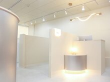 ニュイ 新潟万代店(nuit)/白を基調とした落ち着いた雰囲気