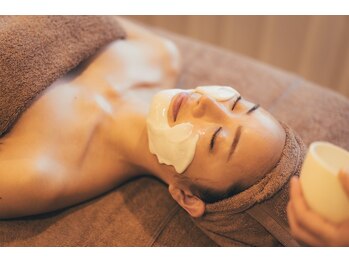 サロンドジョリー(Salon de Jolie)/【AEMILIA+ビタミンC導入】