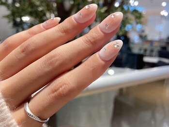 ウル(uru)の写真/シンプルネイルで大人女性の指先を美しく演出。ライフスタイルに合わせたネイルデザインをご提案します。