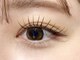 スリーアイ 梅田中崎町(THREE EYE)の写真/"束感×長く伸びる可愛いカール"超軽量のLEDフラットラッシュで素の美しさを引き立てる目元へ!モチも抜群◎