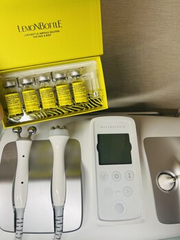 ベル(Belle)の写真/話題の韓国発“脂肪分解レモンボトル”を小顔・たるみケアに導入◎フェイスラインのもたつきにアプローチ♪