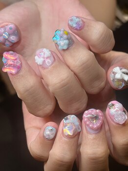 パーツいっぱいネイルshiho