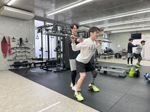 ヨロジム(YOLO GYM)/トレーニング風景