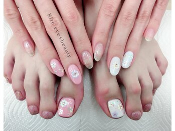 リール アイプラスビューティー(Rire eye + beauty)/ホロフラワーお花アシンメトリー