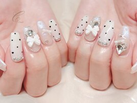 ホワイト/ドットネイル