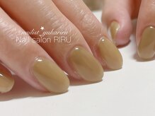 リル(RIRU)/ピスタチオカラーネイル
