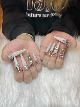 クイーンネイル(Queen Nail)/