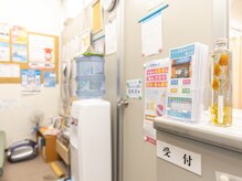 安心堂幕張接骨院 鍼灸院/受付・待合室