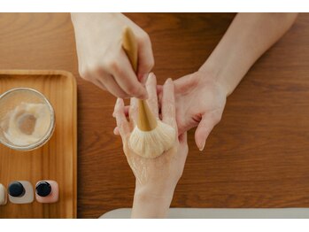 テケア(TEKEA)の写真/傷んだ爪もいたわりながら美しく!爪のお悩みは専門知識を持つスタッフにお任せください♪