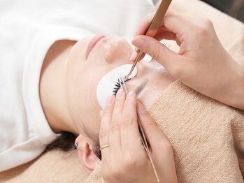 アイラッシュデザイン ピュール 福井店(Eyelash Design PUR)の写真/ピュール自慢のまつげパーマで、今までにない感動を！「バラ付きにくく、高持続」を叶えます！