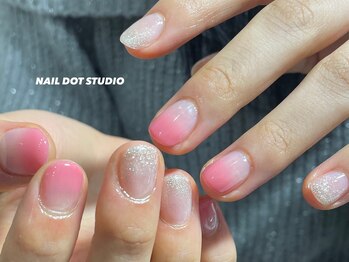 ネイルドットスタジオ 堺筋本町(NAIL DOT STUDIO)/グラデーション