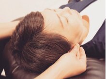 天の音の雰囲気（熟練の手技で耳つぼを刺激。心地よい緊張の緩和をサポート◎）