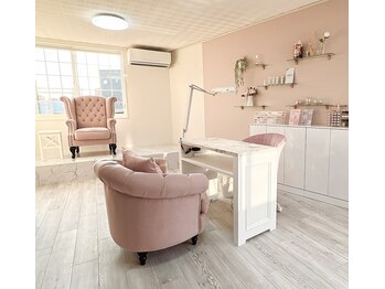 キャンディーネイルズ(Kandy Nails)の写真/迷ったらココ！初めての方に最適。高技術ネイリストが指先を華やかに彩ります☆