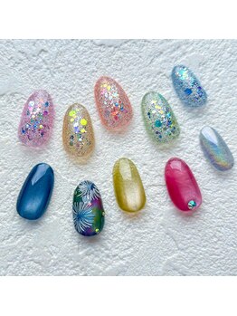 マイ ネイル 銀座店(Mai Nail)の写真/【朝10時営業】夜空に咲く花火と煌めきラメで楽しむ夏限定ネイル♪
