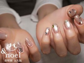 カラフルストーンワンホンネイル