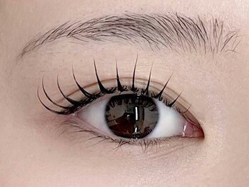 ミリ JR茨木店(Miri)の写真/【まつげパーマ人気No.1】圧倒的なモチの良さで美しい上向きまつ毛をキープ★朝のメイク時間も大幅短縮♪