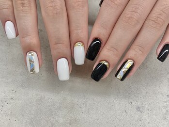 ネイルサロン ドゥ(Nail Salon Doux)/（平田）アシメモノトーンネイル