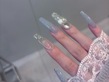 ミョンネイル(myon nail)の写真/爪の形を変えるだけでアートの幅が広がり指が細く見える♪少し爪を長くしたい方にも*