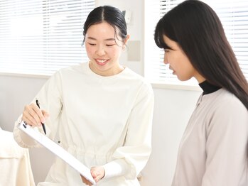 サンズイ(SANZUI)の写真/女性鍼灸師による安心できるマンツーマン施術で心も体もゆるんで自然と笑顔がこぼれる