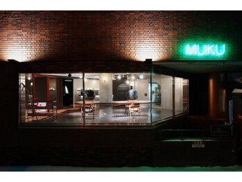 リリーバイムク(Lily by MUKU)の写真/駅から5分以内で店内はゆったり！美容室と併設だからヘアケア製品も買える♪