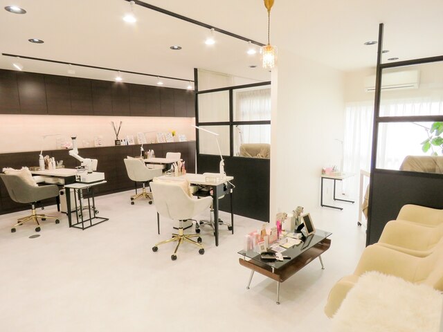 nailsalon＆school VANILLA　【ネイルサロン&スクール バニラ】