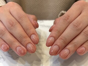 グリーディ(greedy)の写真/シンプルネイルなのにどこか大人の上品さを感じさせる♪フレンチネイルやグラデーションもお得なクーポン有