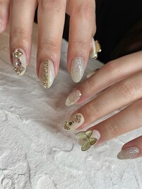 大人気の蝶パーツ