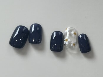 ネイルメゾン 天神店(NAIL MAISON)/ネイビーポイントフラワー¥5550