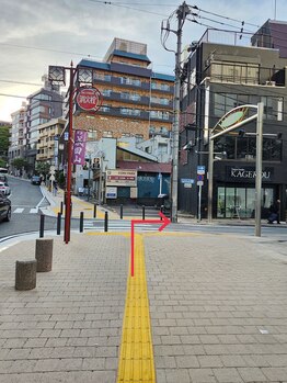 プティ ニド(Petit Nid)/京急日の出町駅からの道順6