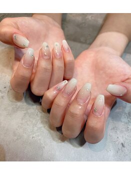 エム(em)/白グラデーション