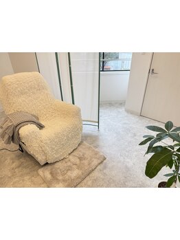 ゆったり空間で施術が受けられるサロン