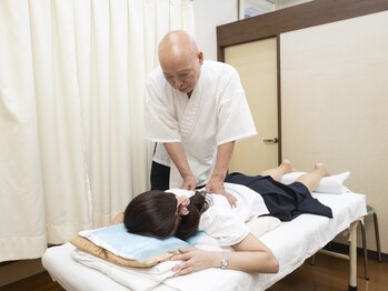 山口鍼灸院の写真/慢性的に腰痛を抱えている方、鍼灸マッサージによって改善します。