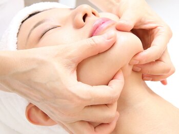 エデン(Eden)/小顔コルギ