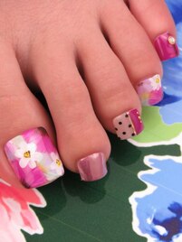 淡いピンクフラワーで大人女子♪