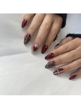 ボルドー×レオパードデザイン