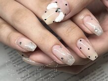 プチボヌール(Petit bonheur)/ドットネイル